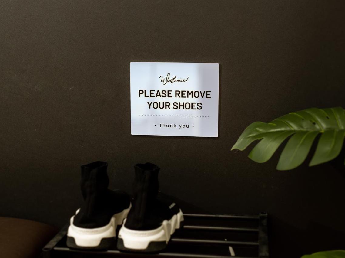 Please Remove Your Shoes Acrylic Courtesy Sign - 6.5 x 7.75" For Vacation Rentals Airbnb VRBO Hotels Beach House Cabin Guests No Shoes