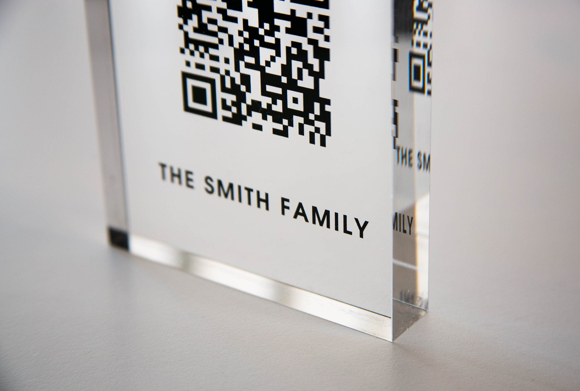 Personalized Acrylic QR Code Wifi Sign (Design 4) - Custom Welcome Internet Sign for Airbnb Vacation Rental Guestroom Visitor Small Business