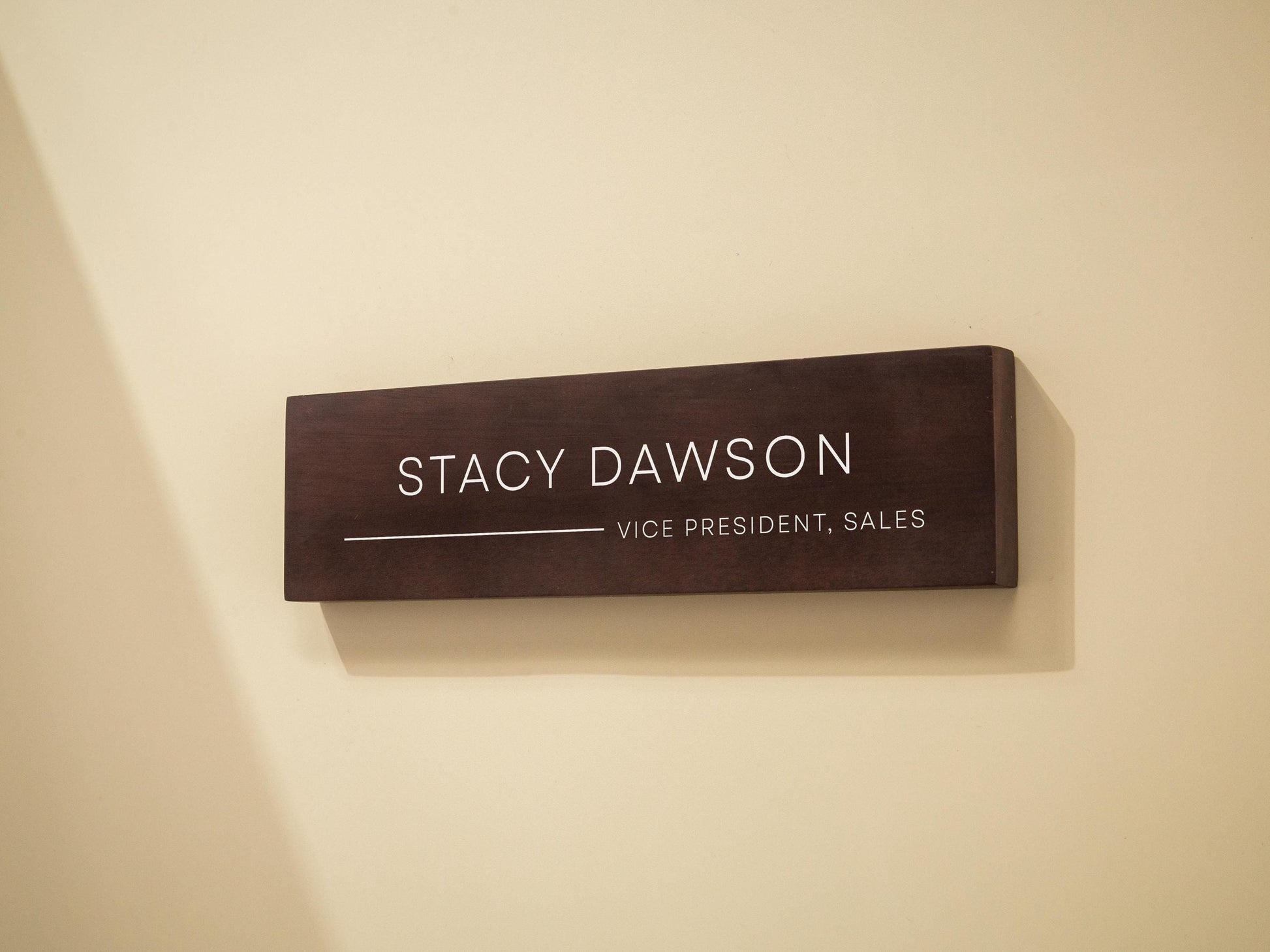Stick On Wood Wall Name Plate (D4)- Personalized Door Office Sign New Job Room Label CEO Boss Staff Teacher Corporate Promotion Gift