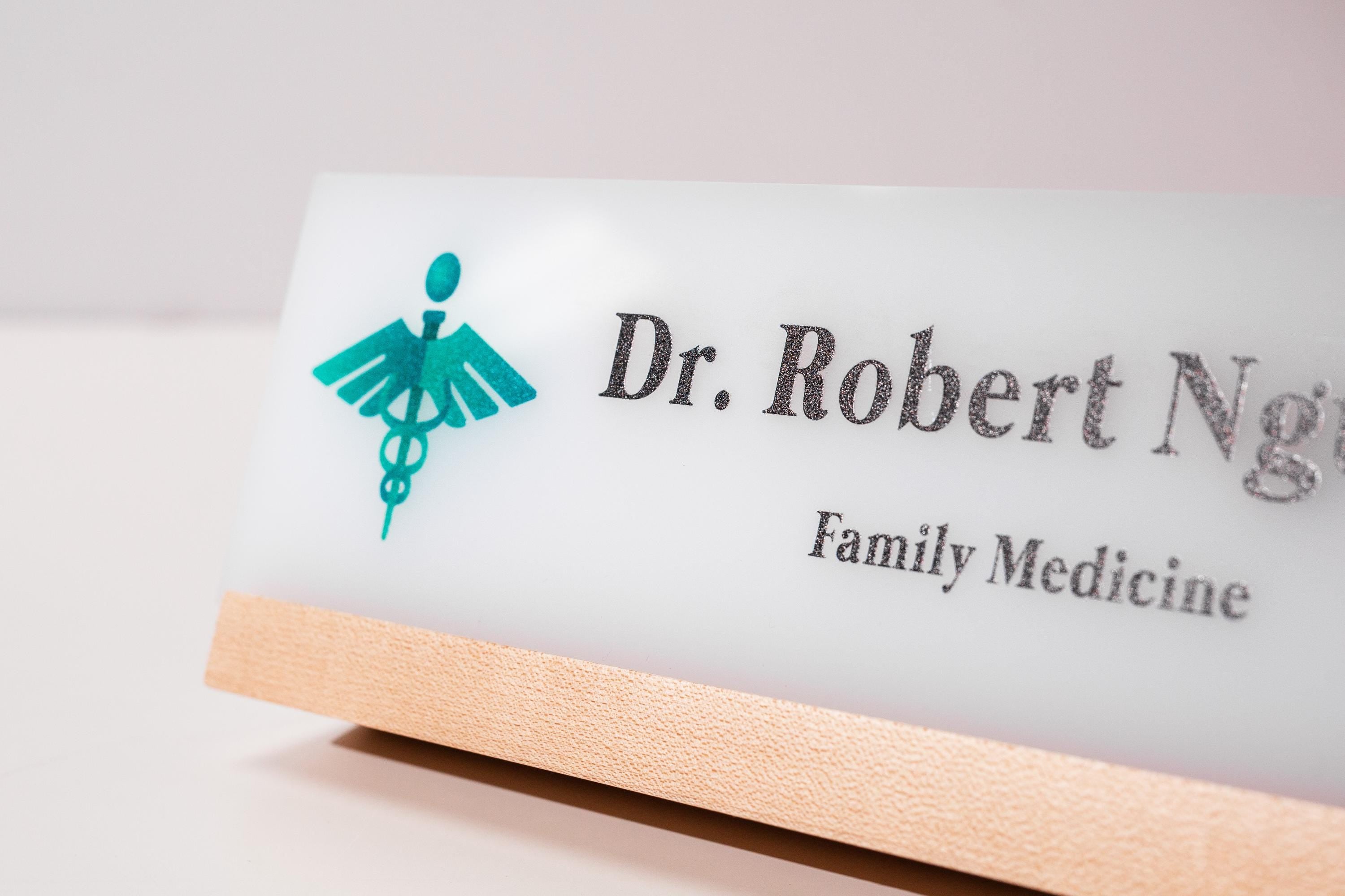 Personalized Acrylic Name Block w/ Logo (D2) - Physician MD Doctor Caduceus Desk Sign, Medical Career Appreciation Gift, Clinic Office Decor